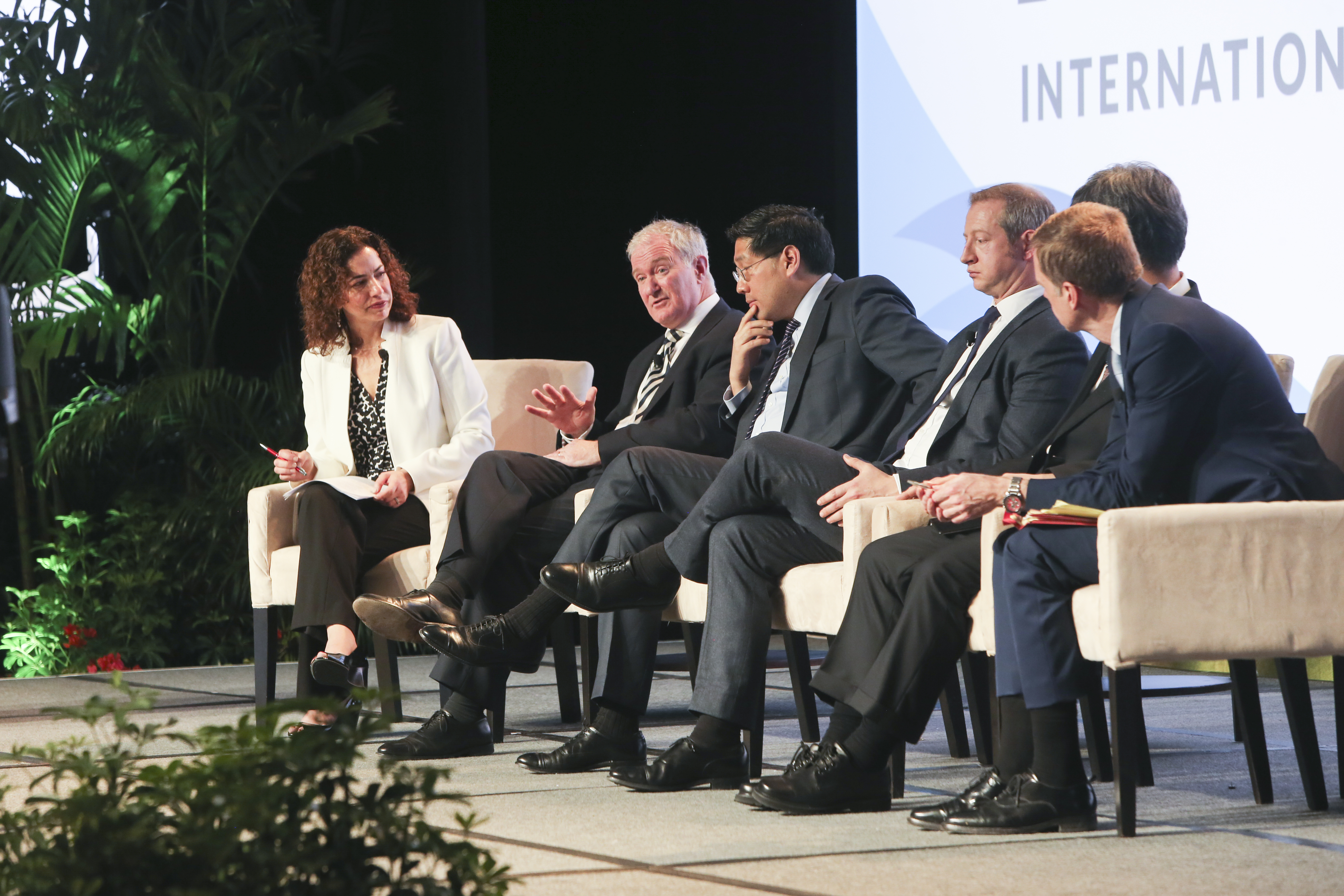 Patrick Pearson of the European Commission explains the EU perspective on international regulation with Jackie Mesa of FIA, Eric Pan of the CFTC, Alastair Hughes of the Bank of England, Ryozo Himino of Japan's FSA, and Patrice Aguesse of France's AMF 