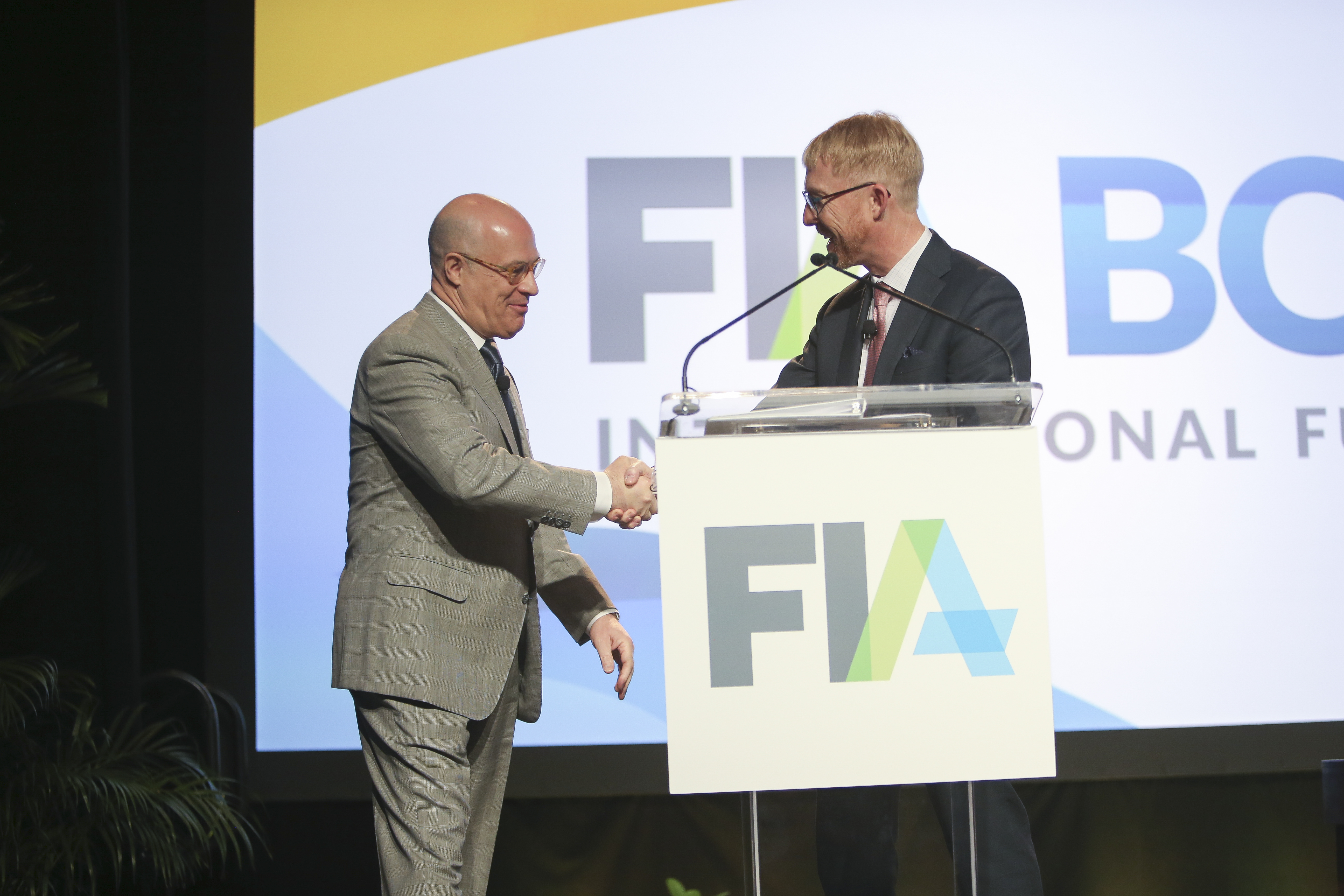 02 FIA's Walt Lukken welcomes CFTC Chairman Chris Giancarlo to the stage for his keynote address.