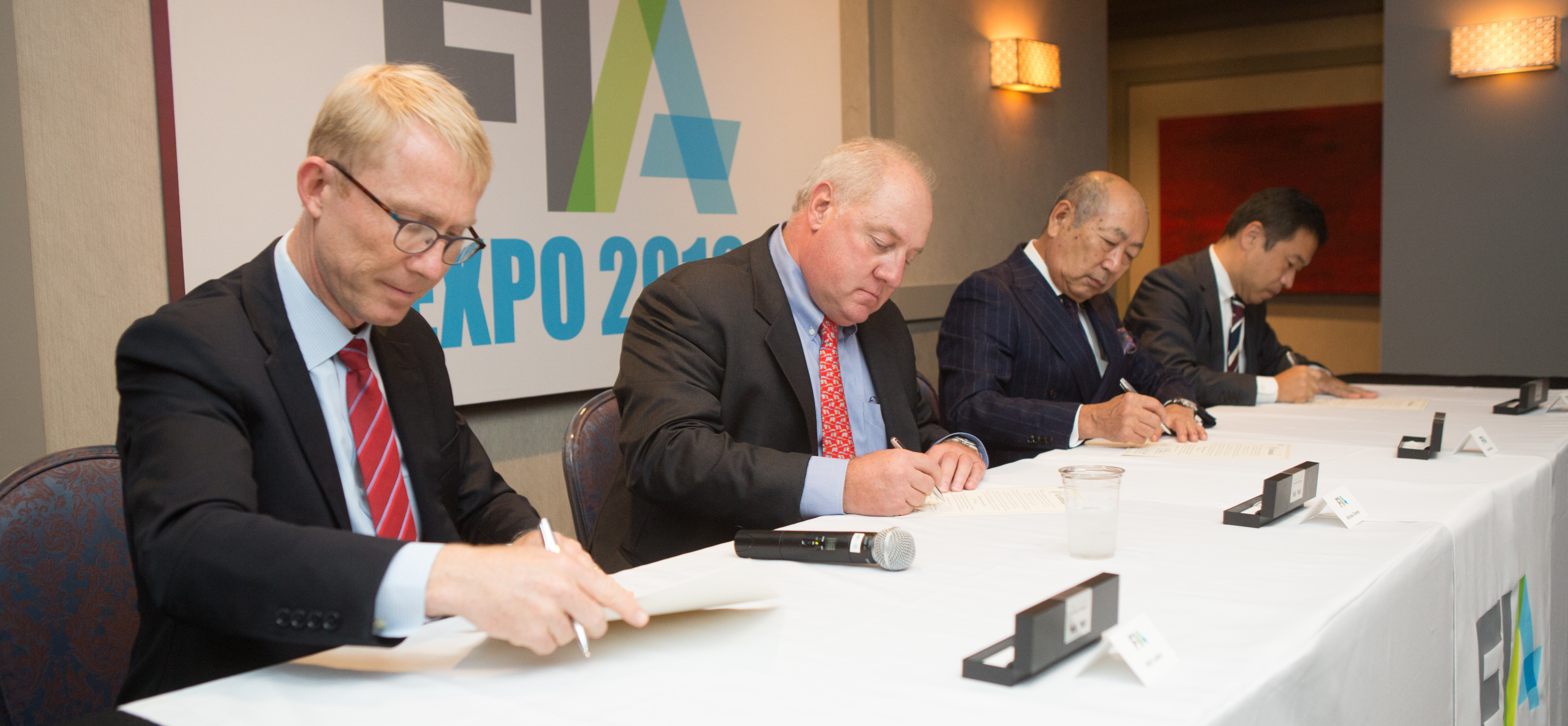 FIA and FIA Japan officials